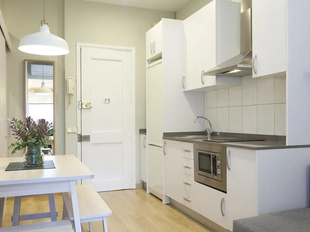 Cozy Gracia 2 Bedrooms Barcelona